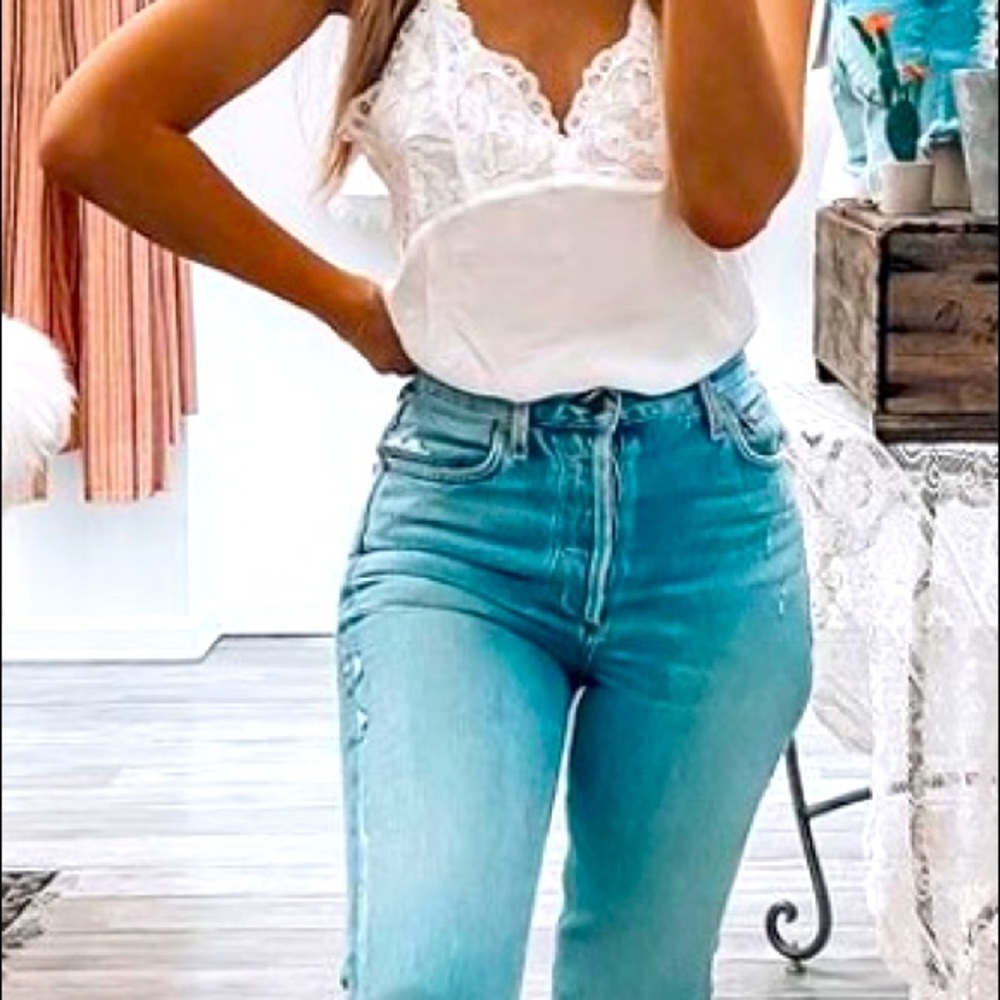 Cute white/beige lace bodysuit